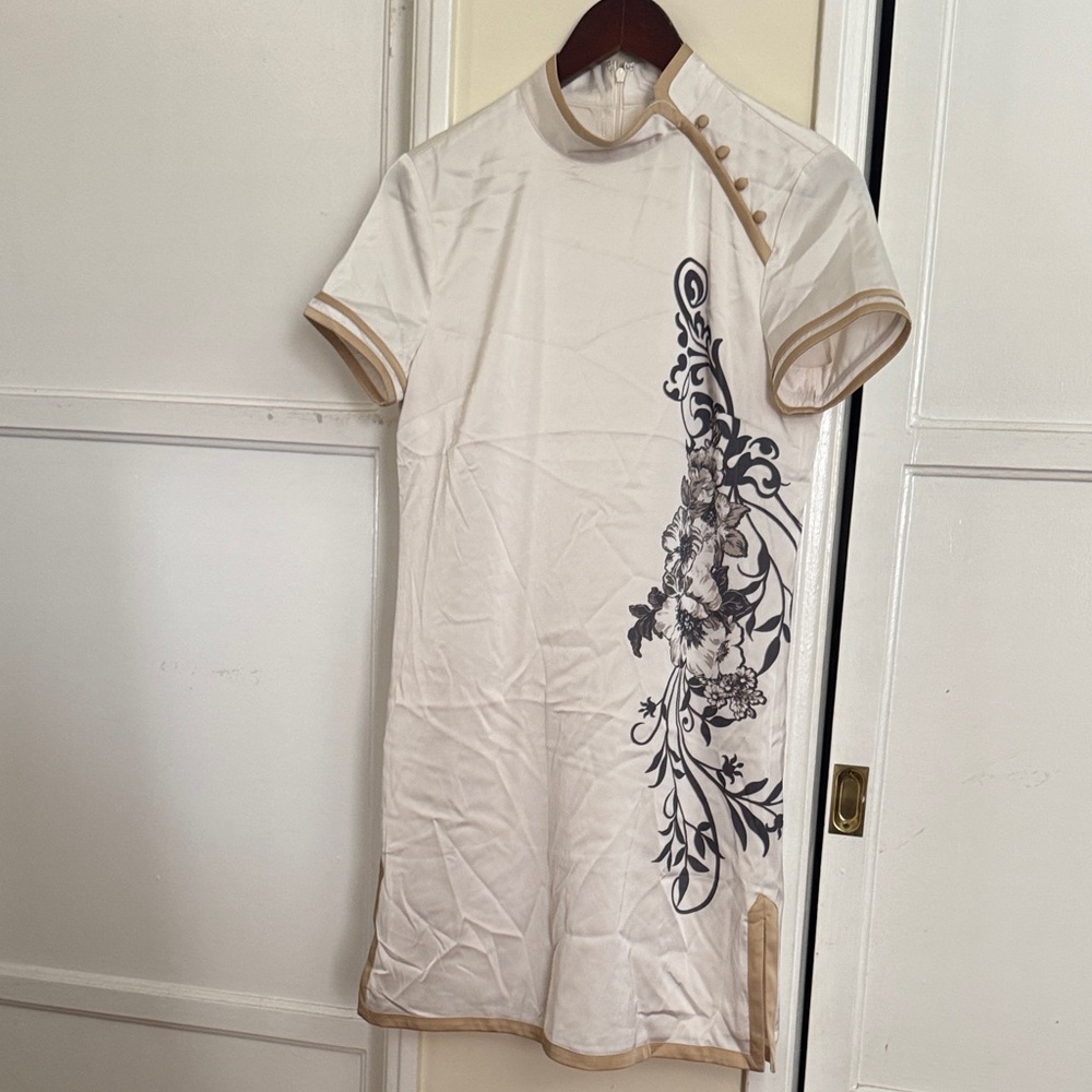 Guess Cream and Black Floral Mini Dress